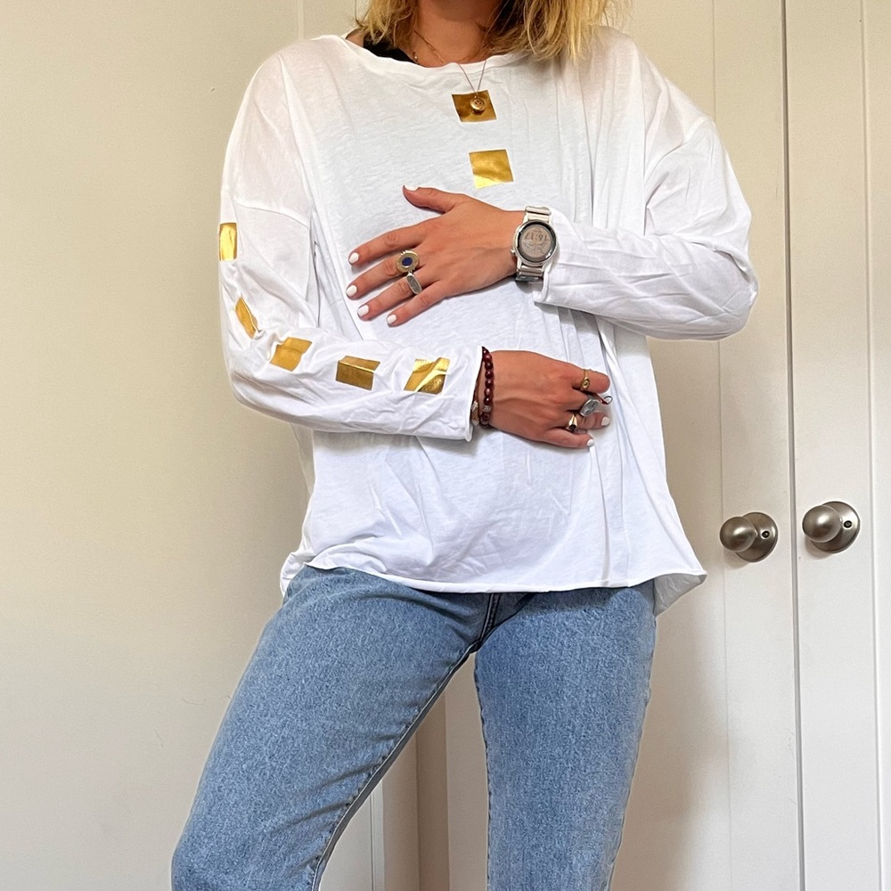 Planet by Lauren G long sleeve white and gold boxy shirt. One size fits all.